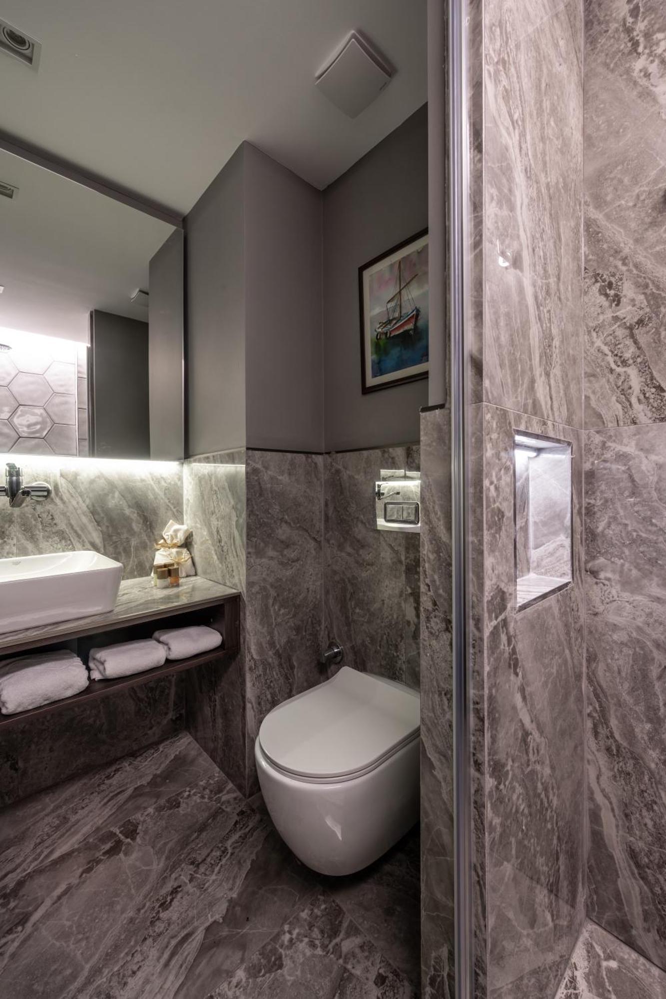 Noble Pangalti Hotel Istanbul Ngoại thất bức ảnh