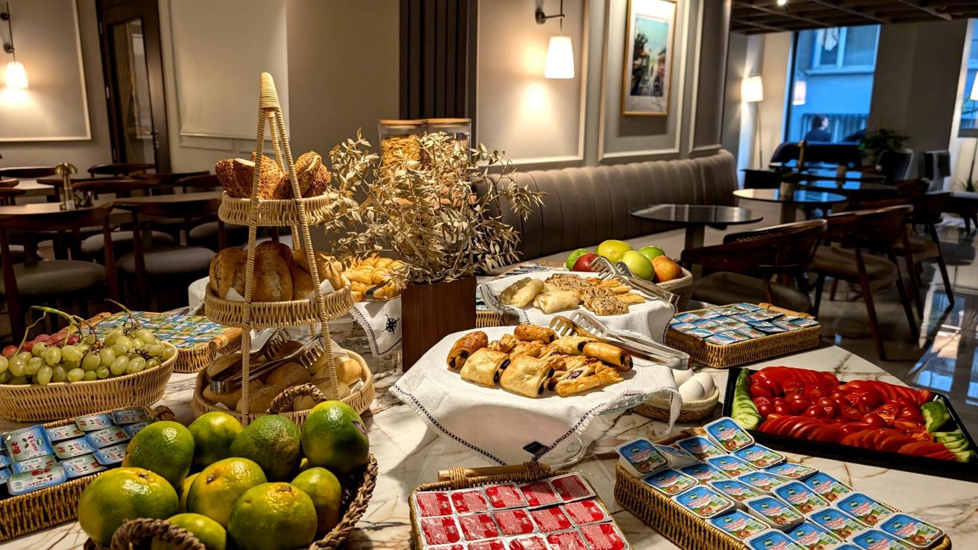 Noble Pangalti Hotel Istanbul Ngoại thất bức ảnh